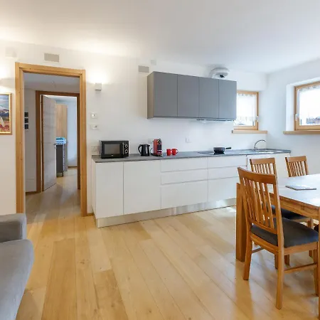 Astra Apartment *